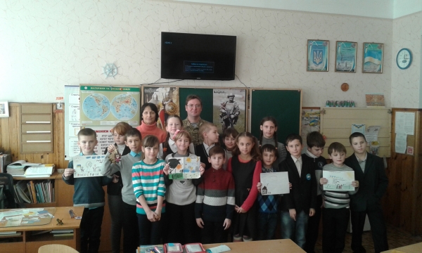Зустріч учнів 4-А та 4-Б класу з учасником АТО та ялинкові іграшки