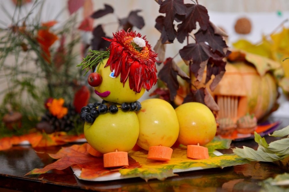 Чарівниця осінь. Виставка робіт учнів та батьків нашої школи. Фото