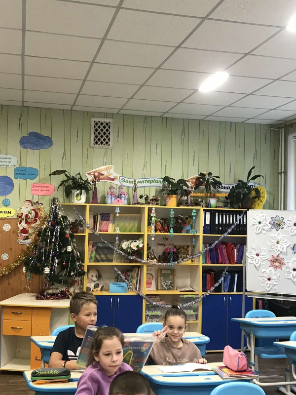 Конкурс на  "Кращу дизайнерську роботу з оформлення класного приміщення до Нового року".