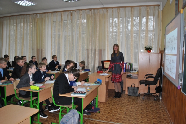 Інтелектуальна гра "Мово українська, гордосте моя!" у 8-А класі, кер. Галамага Н.М.