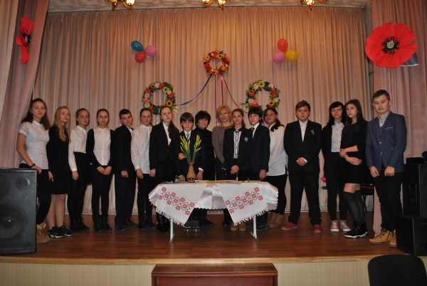 Тематичний урок, присвячений пам&rsquo;яті жертв Голодомору у 7-Б кл., кер.Калашнікова Л.С.