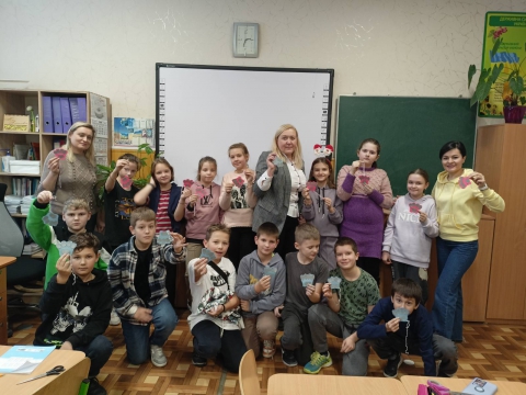 Правила безпеки дорожнього руху. Практична робота- виготовлення флікерів.